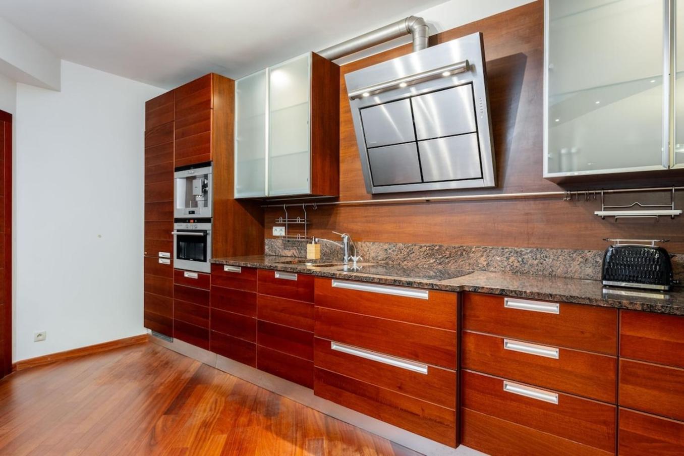 ורשה Royal Retreat Luxury Apartment Lazienki Park מראה חיצוני תמונה